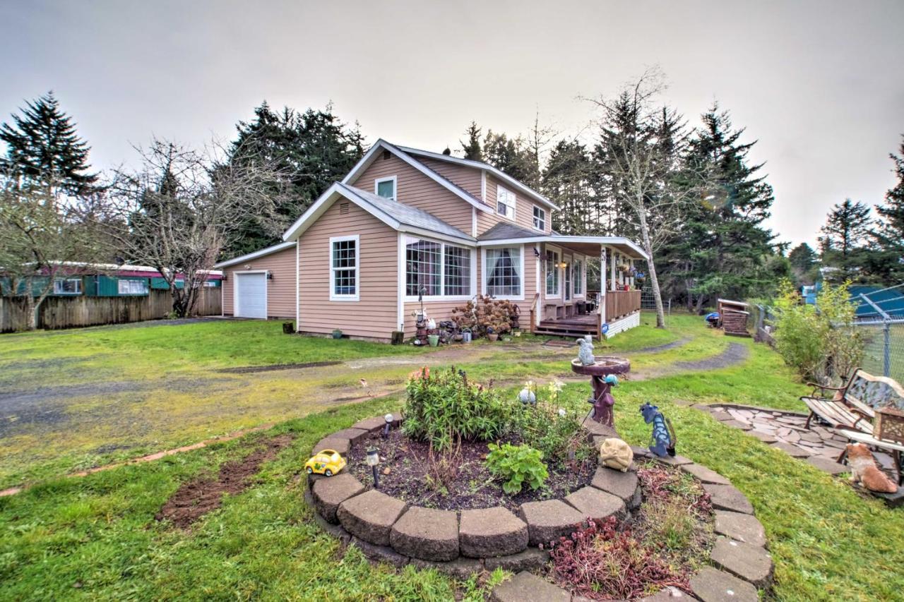 Updated Coos Bay Home About 2 Mi To Pacific Ocean Exterior photo